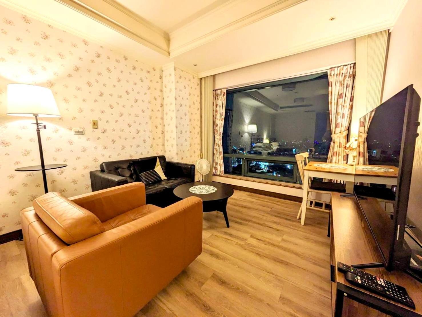 台中自由行 Apartment Екстериор снимка